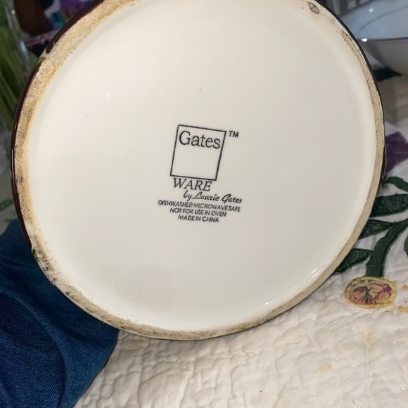 Laurie Gates The causal collection ceramic floral pitcher. - Picture 5 of 7